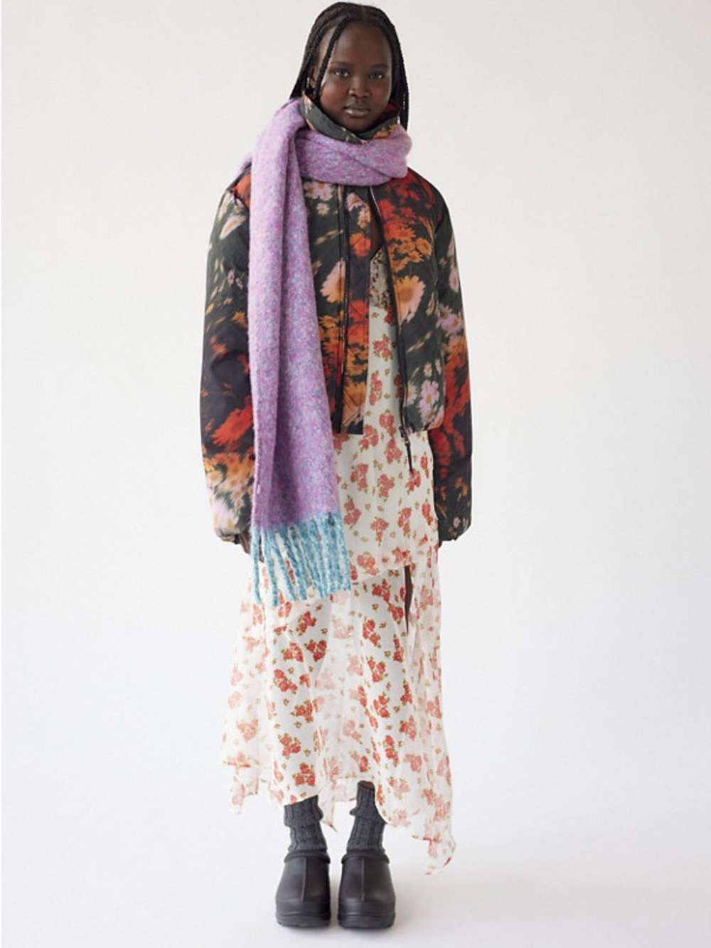 Urban Outfitters Bestie Womens Floral Puffer Jacket in Black, Orange & Red - Picture 4 of 7